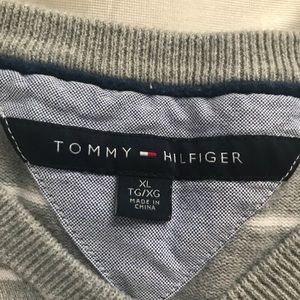 Tommy Hilfiger sweater